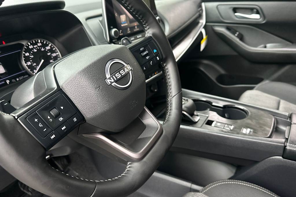 Thumbnail: 2026 Nissan Rogue - 9
