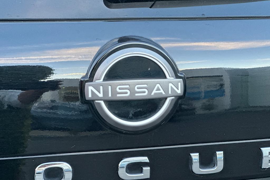 2023 Nissan Rogue SV 7