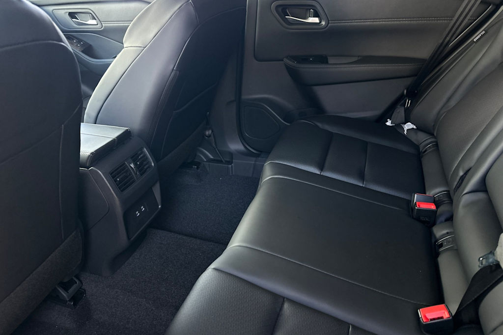 Thumbnail: 2026 Nissan Rogue - 10