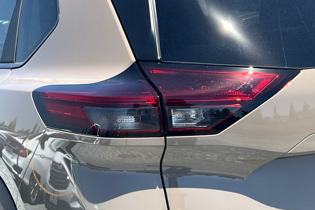 Thumbnail: 2026 Nissan Rogue - 7