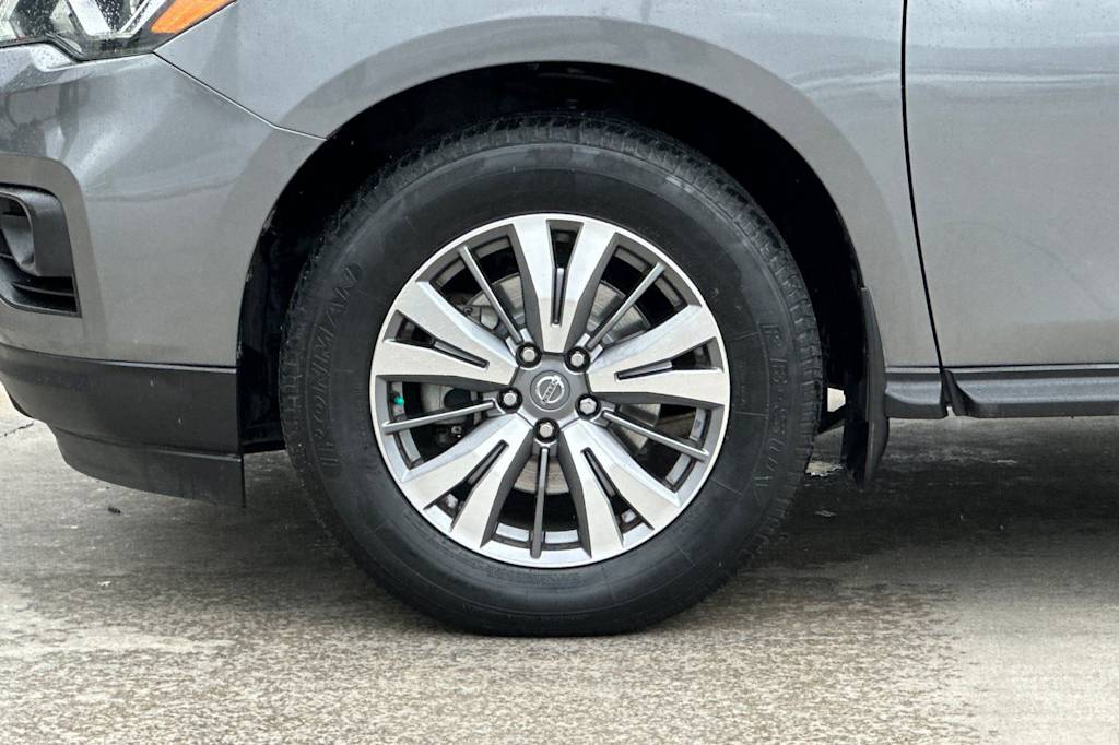 Thumbnail: 2020 Nissan Pathfinder - 8