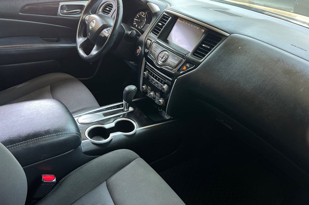 Thumbnail: 2020 Nissan Pathfinder - 12