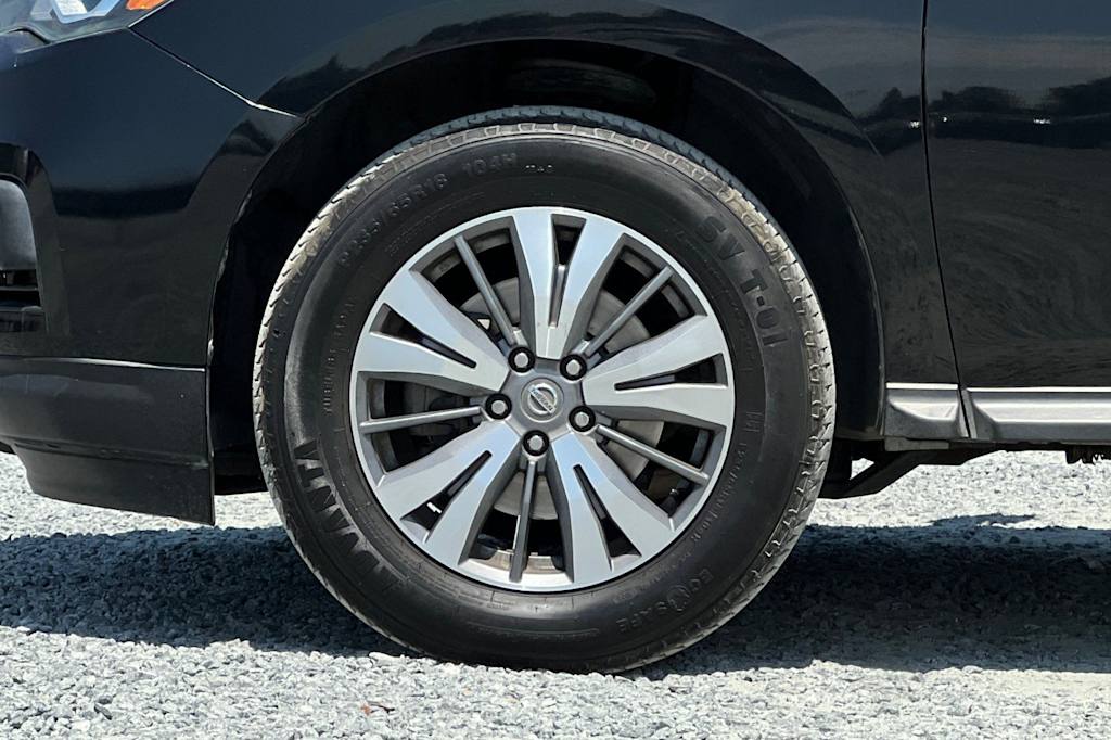 Thumbnail: 2020 Nissan Pathfinder - 8