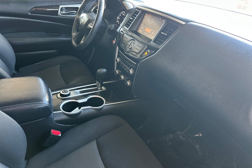 Thumbnail: 2019 Nissan Pathfinder - 13