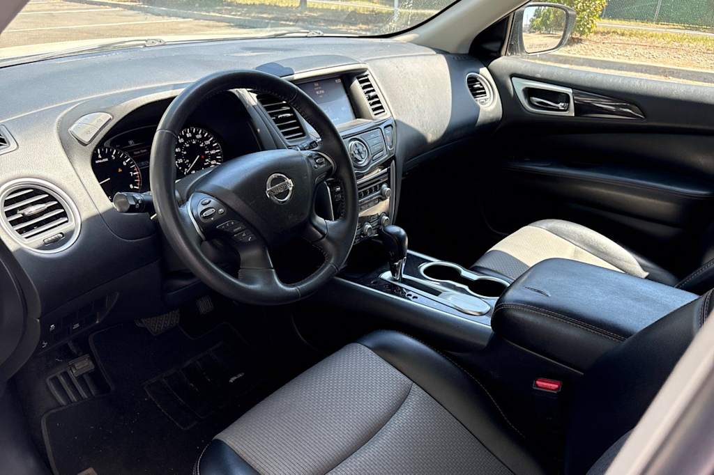 Thumbnail: 2019 Nissan Pathfinder - 9