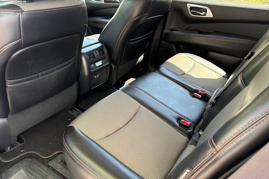 Thumbnail: 2019 Nissan Pathfinder - 11