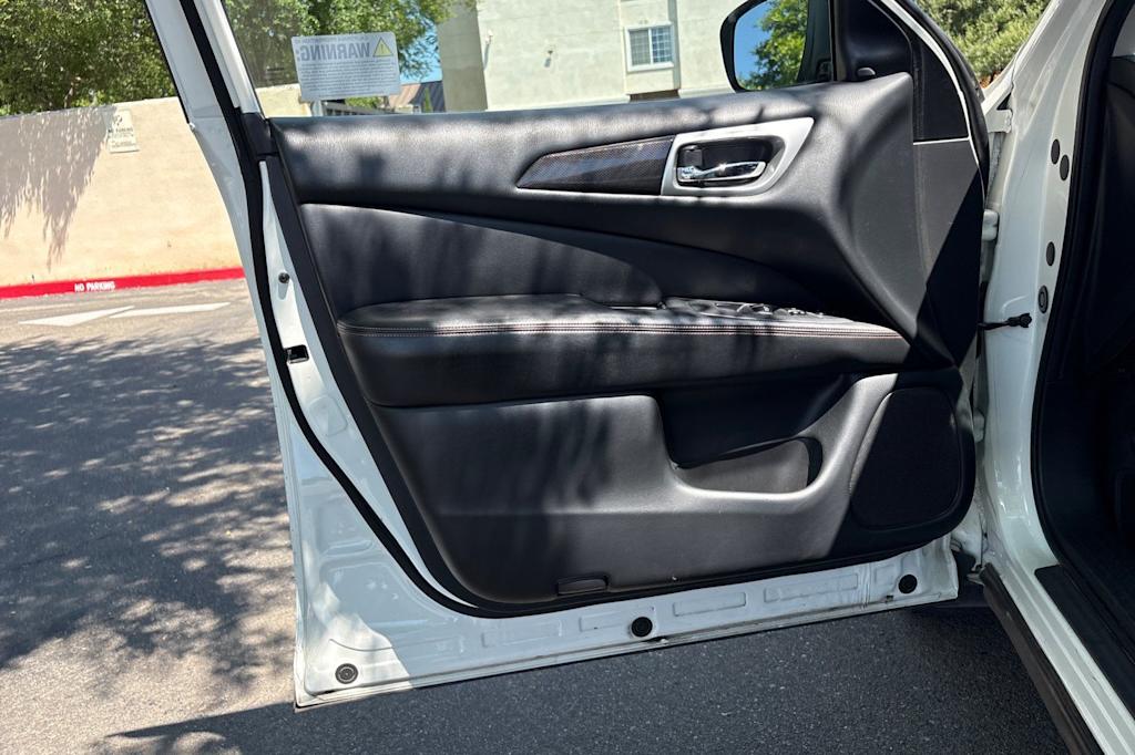 Thumbnail: 2019 Nissan Pathfinder - 22