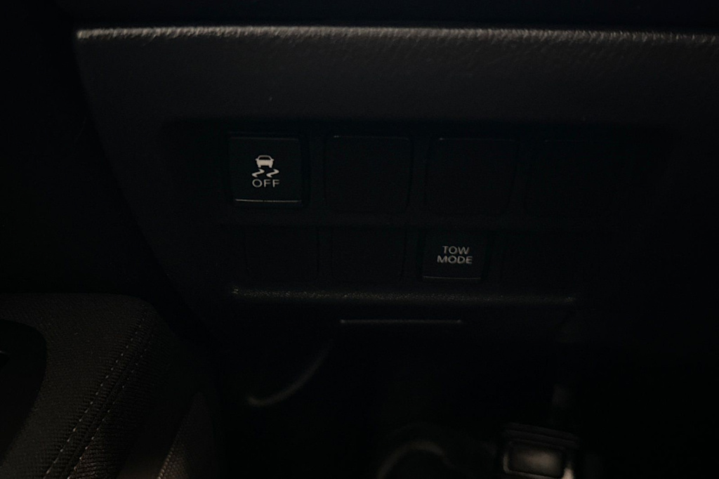 Thumbnail: 2017 Nissan Pathfinder - 33