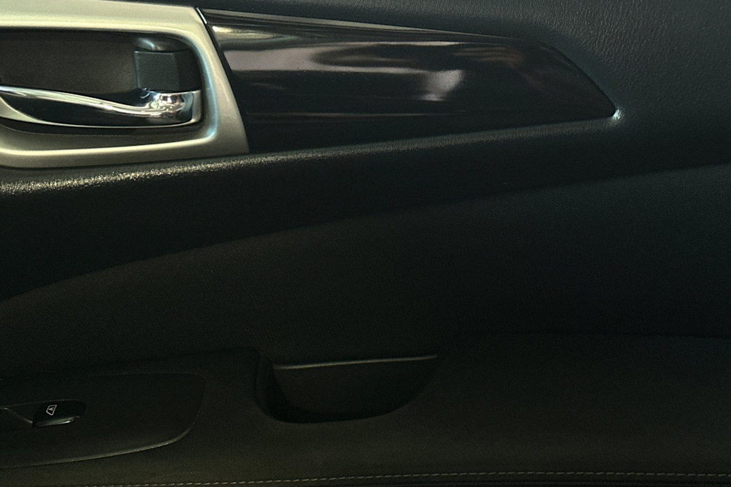 Thumbnail: 2017 Nissan Pathfinder - 24