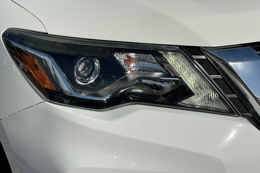 Thumbnail: 2017 Nissan Pathfinder - 34