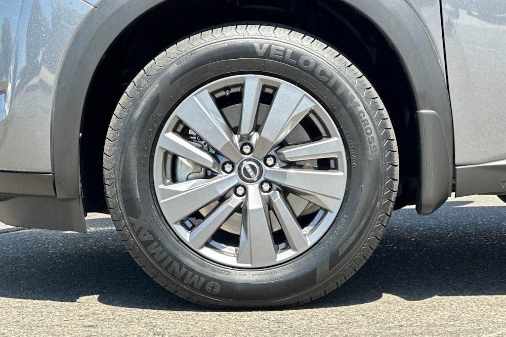 Thumbnail: 2025 Nissan Pathfinder - 7