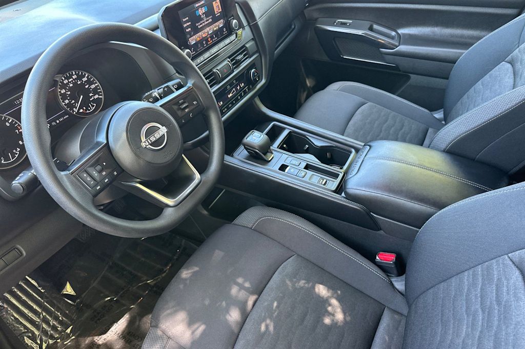 Thumbnail: 2025 Nissan Pathfinder - 8