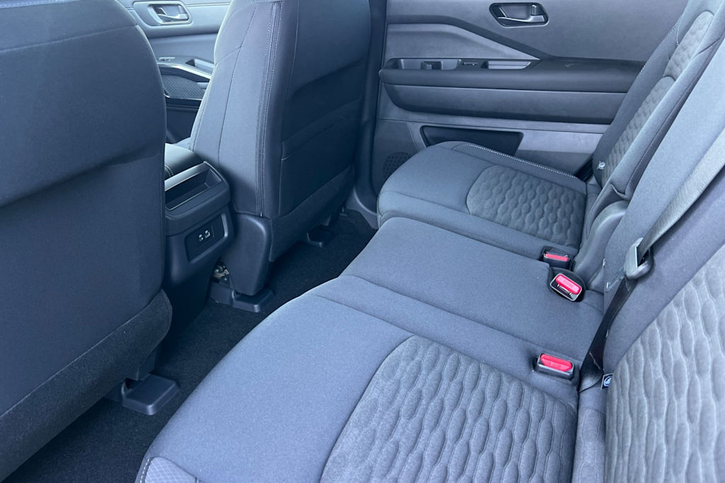 Thumbnail: 2025 Nissan Pathfinder - 11