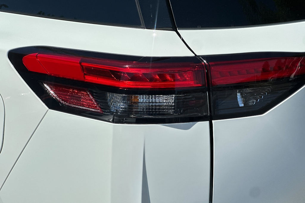 Thumbnail: 2025 Nissan Pathfinder - 24