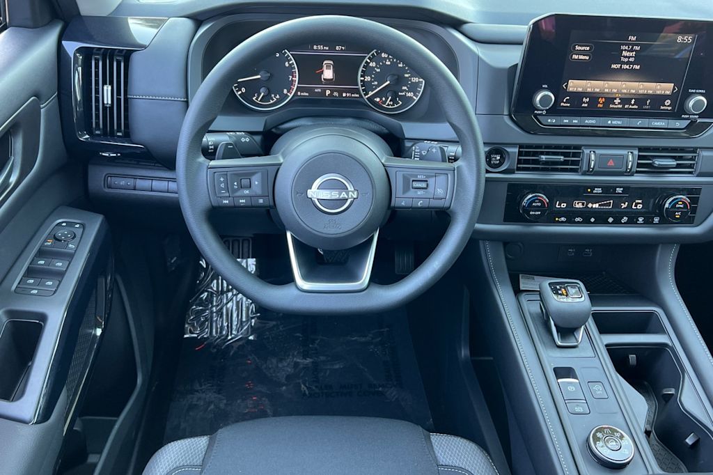 Thumbnail: 2025 Nissan Pathfinder - 12