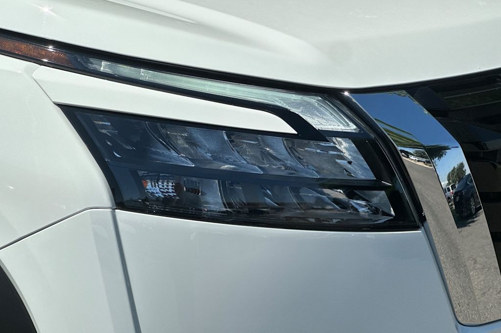 Thumbnail: 2025 Nissan Pathfinder - 34