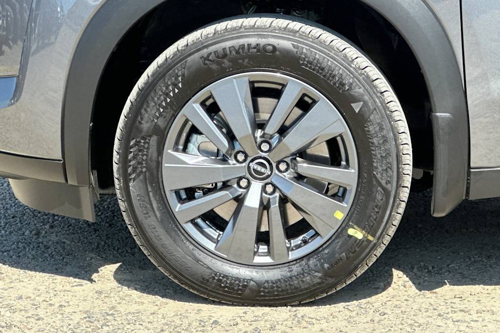 Thumbnail: 2025 Nissan Pathfinder - 8