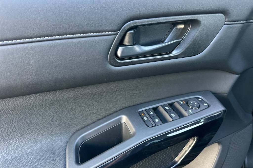 Thumbnail: 2025 Nissan Pathfinder - 21