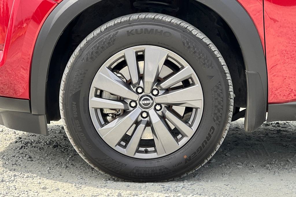 Thumbnail: 2024 Nissan Pathfinder - 8