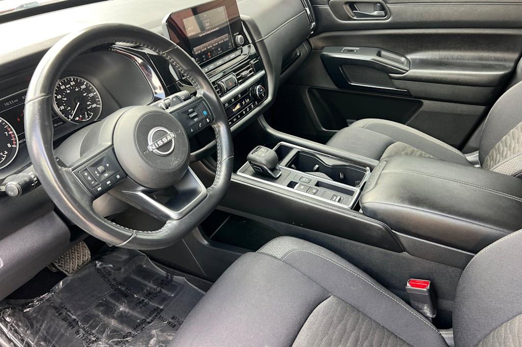 Thumbnail: 2024 Nissan Pathfinder - 9