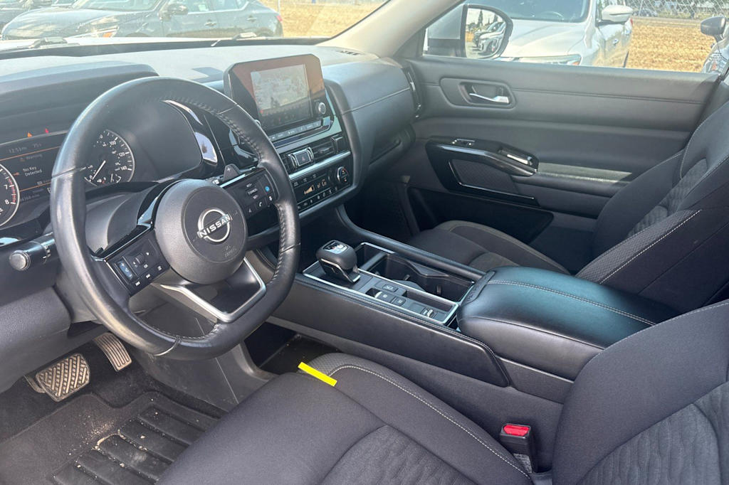 Thumbnail: 2022 Nissan Pathfinder - 9