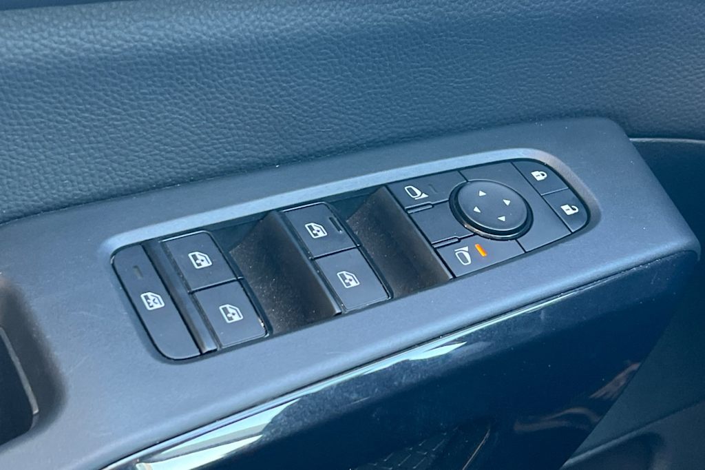 Thumbnail: 2025 Nissan Pathfinder - 24