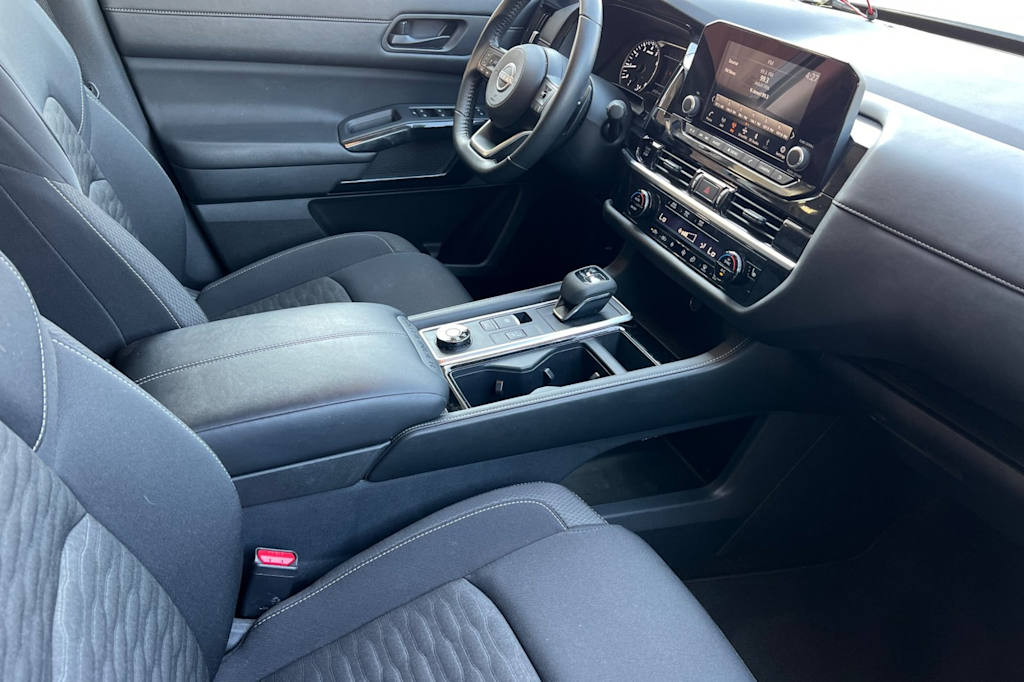 Thumbnail: 2025 Nissan Pathfinder - 10