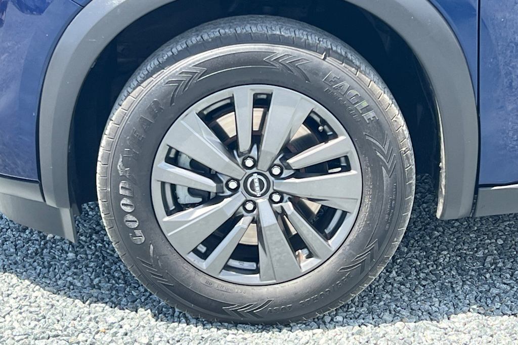 Thumbnail: 2022 Nissan Pathfinder - 8