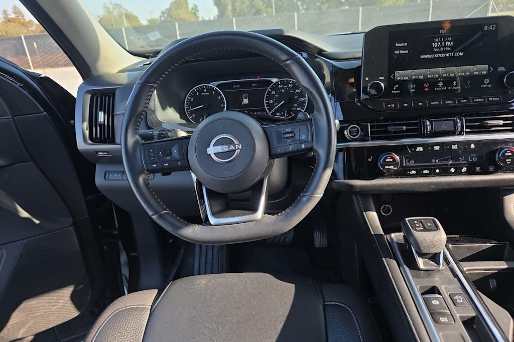 Thumbnail: 2022 Nissan Pathfinder - 11