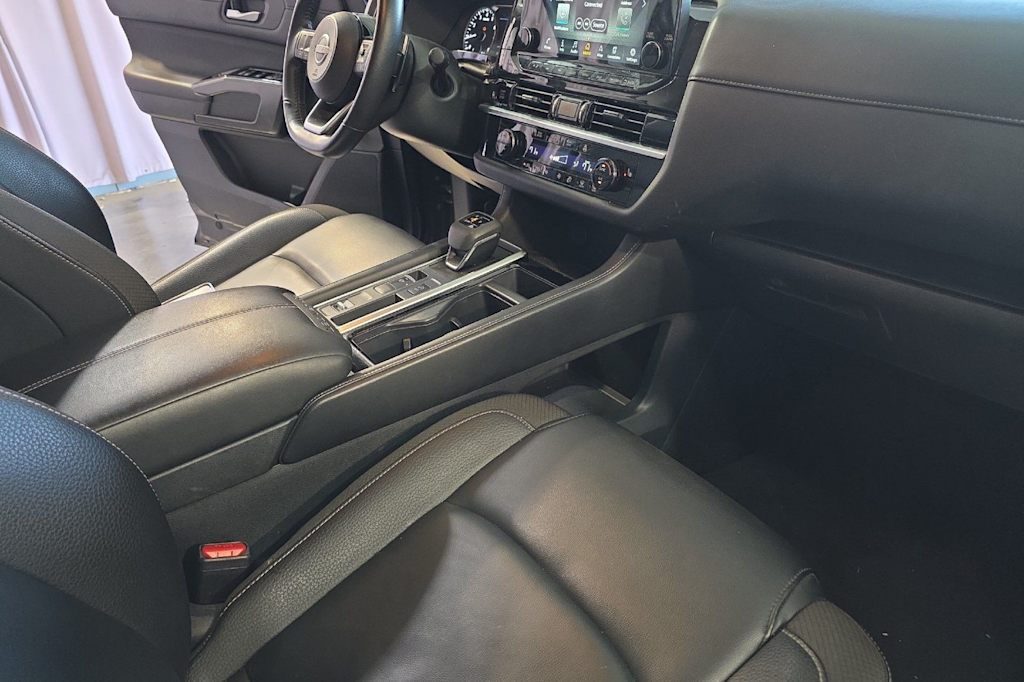 Thumbnail: 2025 Nissan Pathfinder - 13