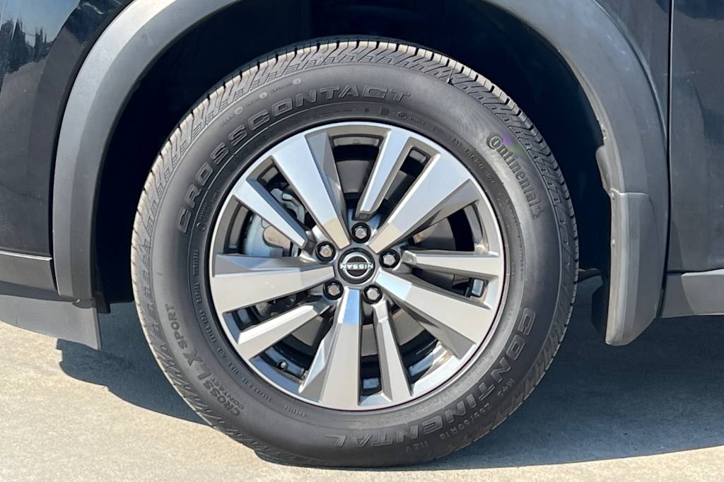 Thumbnail: 2023 Nissan Pathfinder - 8