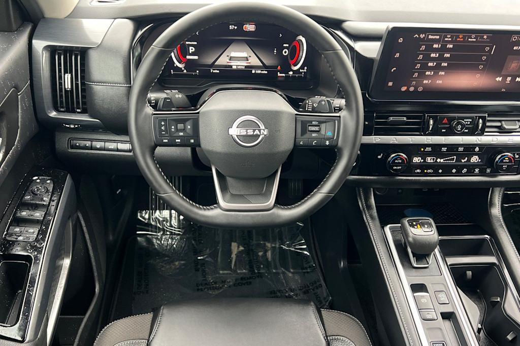 Thumbnail: 2026 Nissan Pathfinder - 12