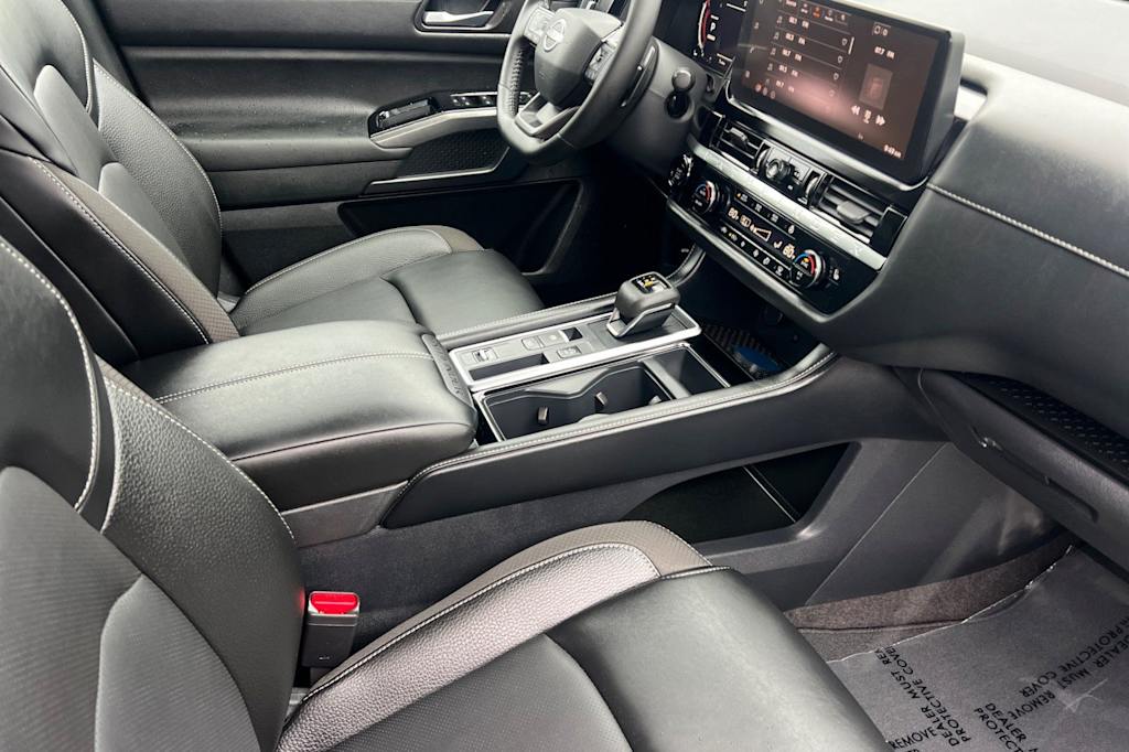 Thumbnail: 2026 Nissan Pathfinder - 10