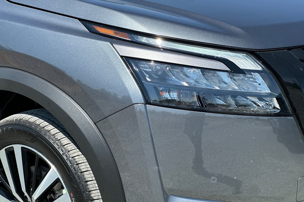 Thumbnail: 2025 Nissan Pathfinder - 7