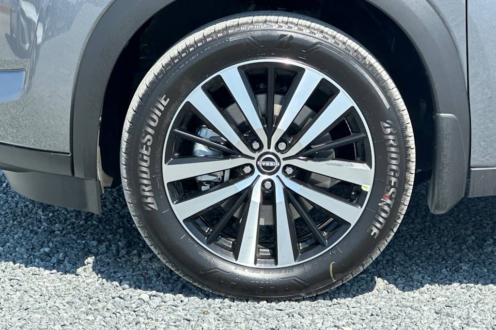 Thumbnail: 2025 Nissan Pathfinder - 8