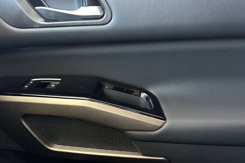 Thumbnail: 2025 Nissan Pathfinder - 26