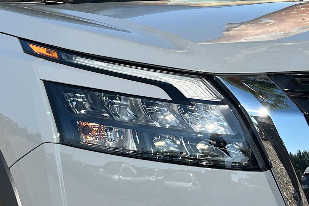Thumbnail: 2025 Nissan Pathfinder - 36