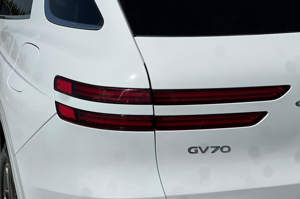 Thumbnail: 2025 Genesis GV70 - 35