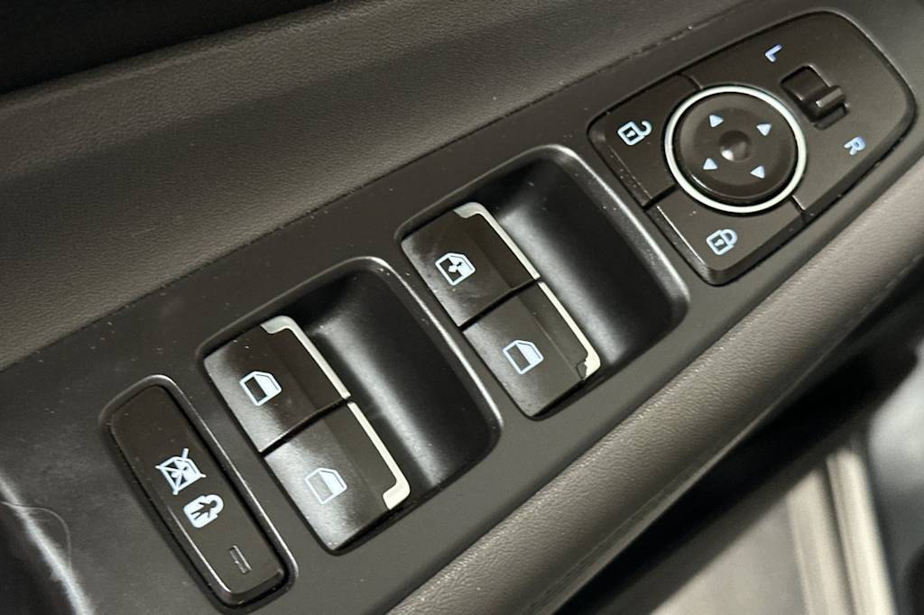 Thumbnail: 2019 Hyundai Santa Fe - 24