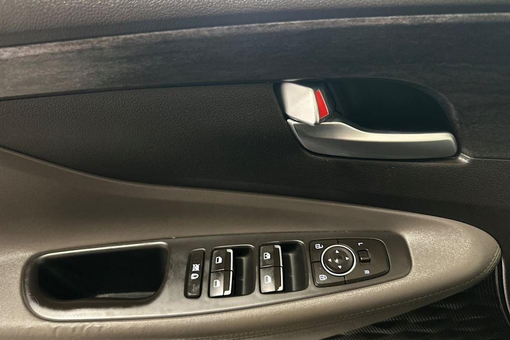 Thumbnail: 2019 Hyundai Santa Fe - 23