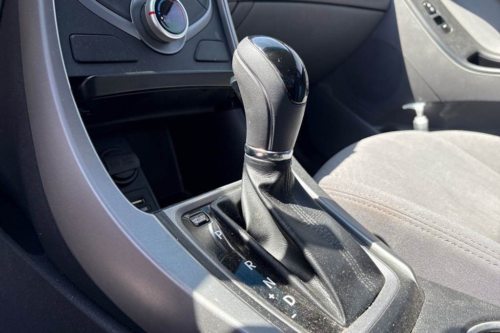 Thumbnail: 2016 Hyundai Elantra - 13