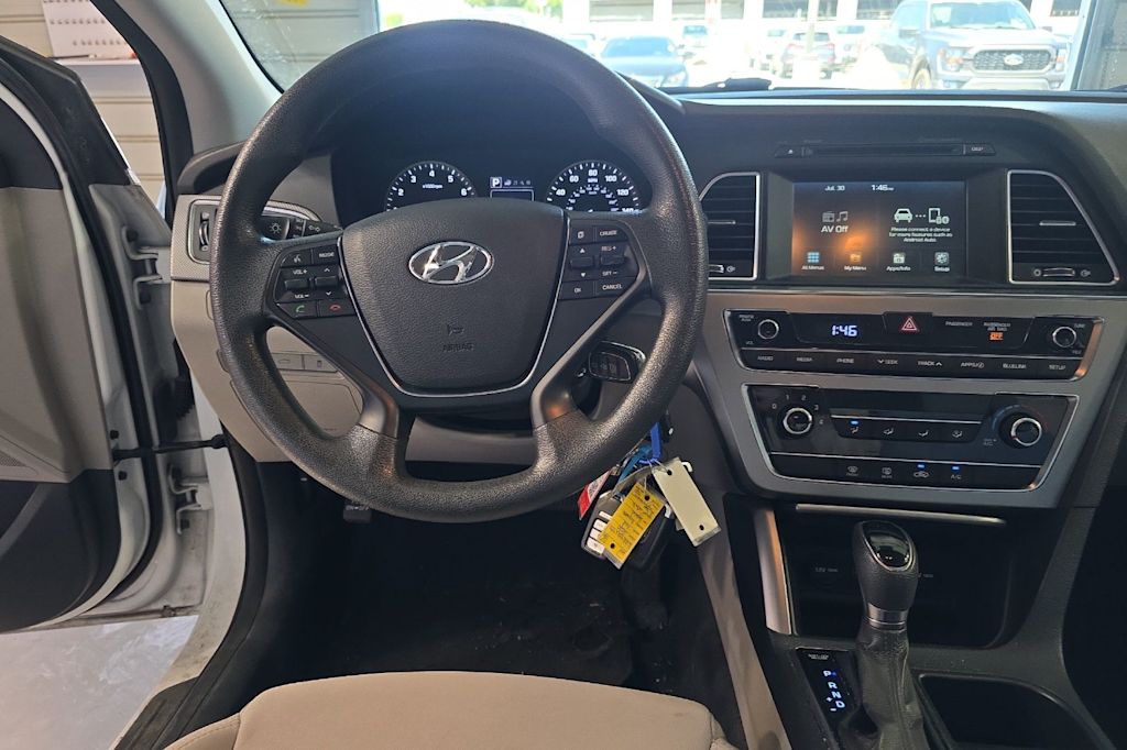 Thumbnail: 2016 Hyundai Sonata - 9