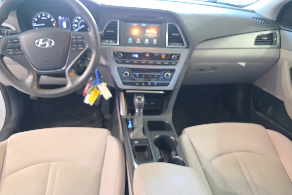 Thumbnail: 2016 Hyundai Sonata - 2