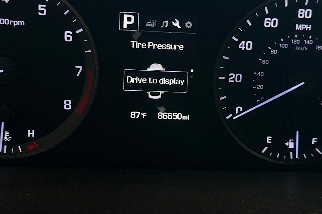 Thumbnail: 2015 Hyundai Sonata - 27