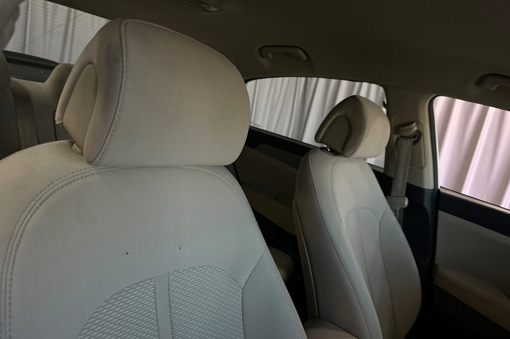 Thumbnail: 2015 Hyundai Sonata - 10