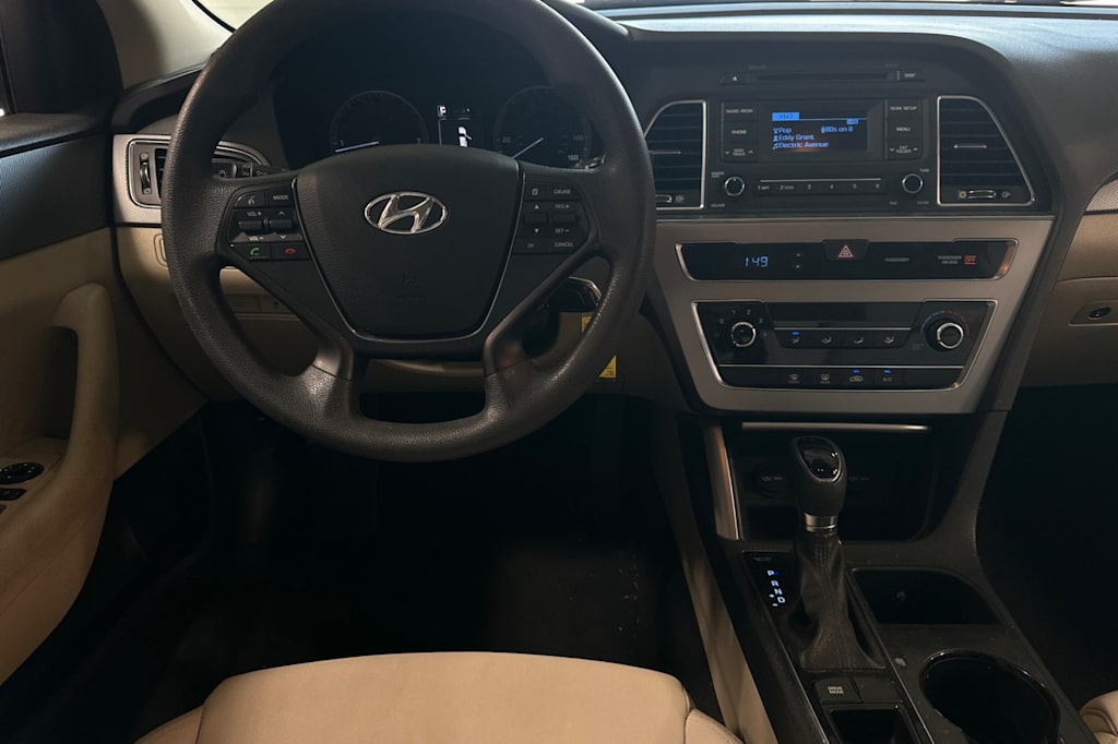Thumbnail: 2015 Hyundai Sonata - 12