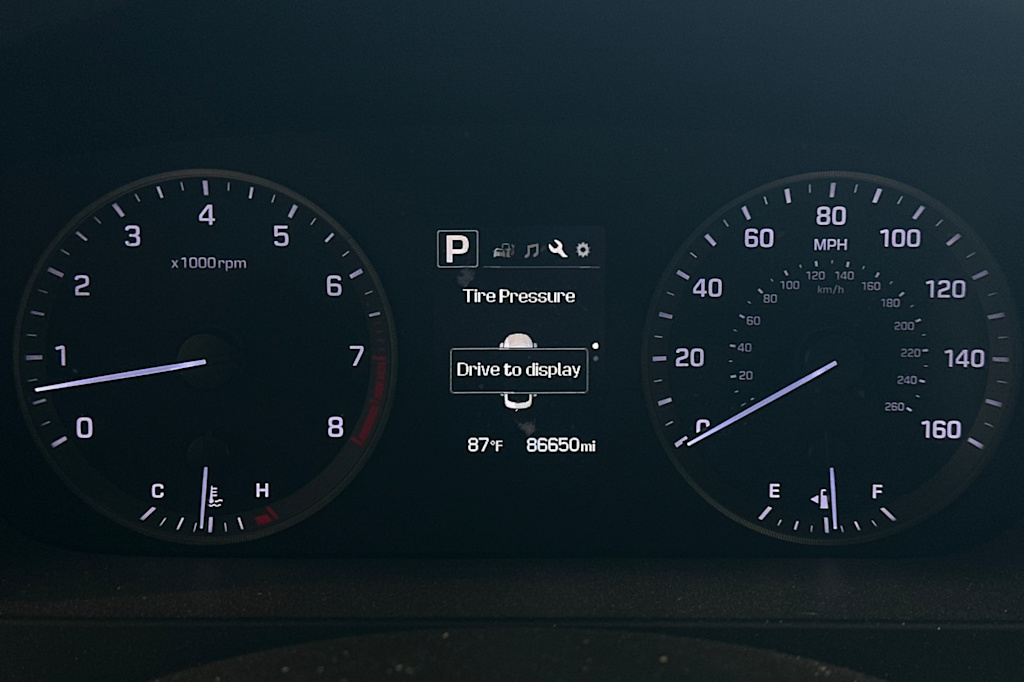 Thumbnail: 2015 Hyundai Sonata - 16
