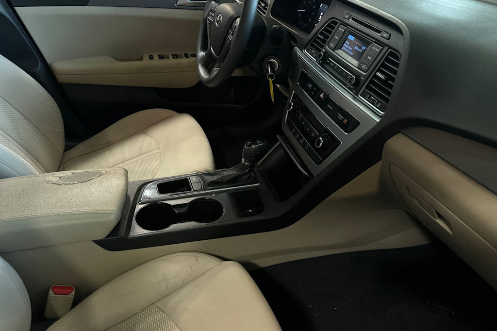 Thumbnail: 2015 Hyundai Sonata - 13