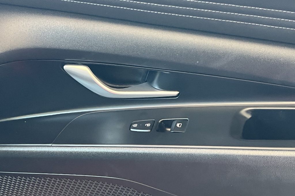 Thumbnail: 2021 Hyundai Elantra - 25