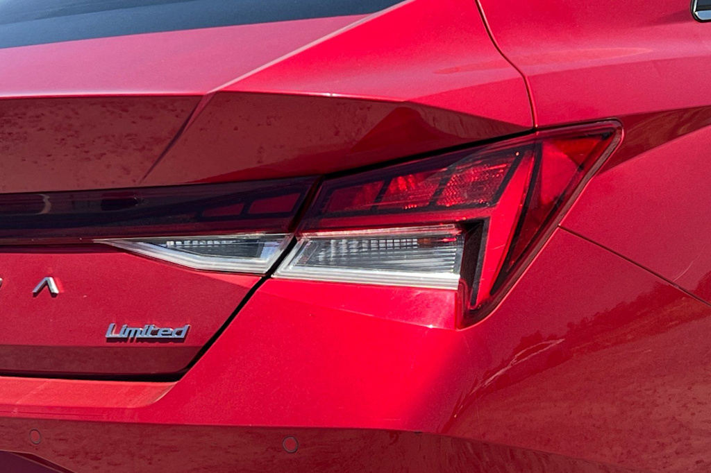 Thumbnail: 2021 Hyundai Elantra - 23